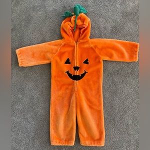 Warm and fuzzy pumpkin costume 4-6 yr olds